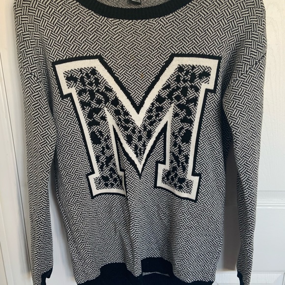 Forever 21, Black and White Graphic Letter “M” Crewneck Sweater, Size: Small - Picture 1 of 4